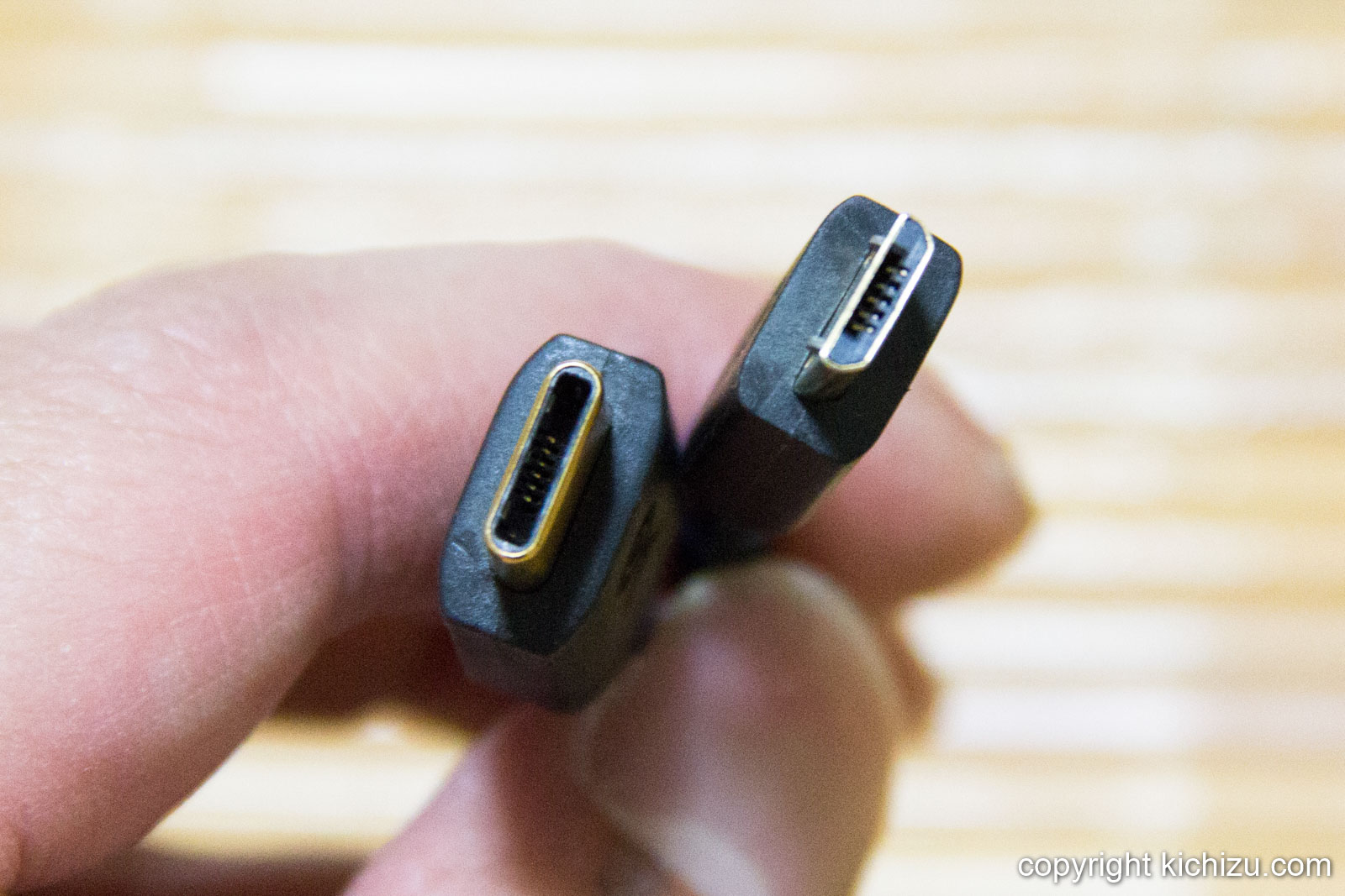 Cable Matters USB 2.0 Type C → Micro B 変換ケーブル