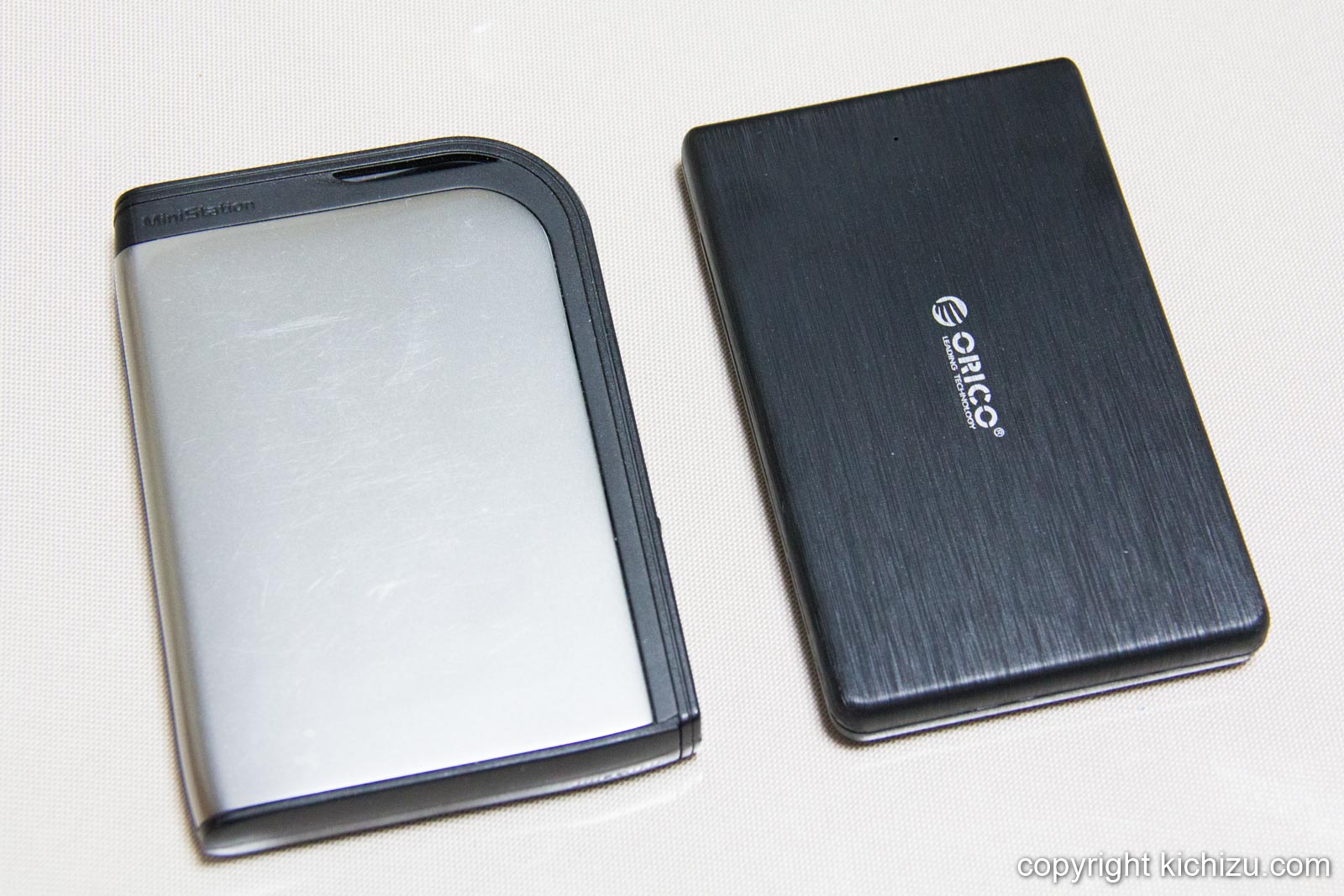 HD-PZ500U3とORICO 2.5インチ HDD / SSD ケース