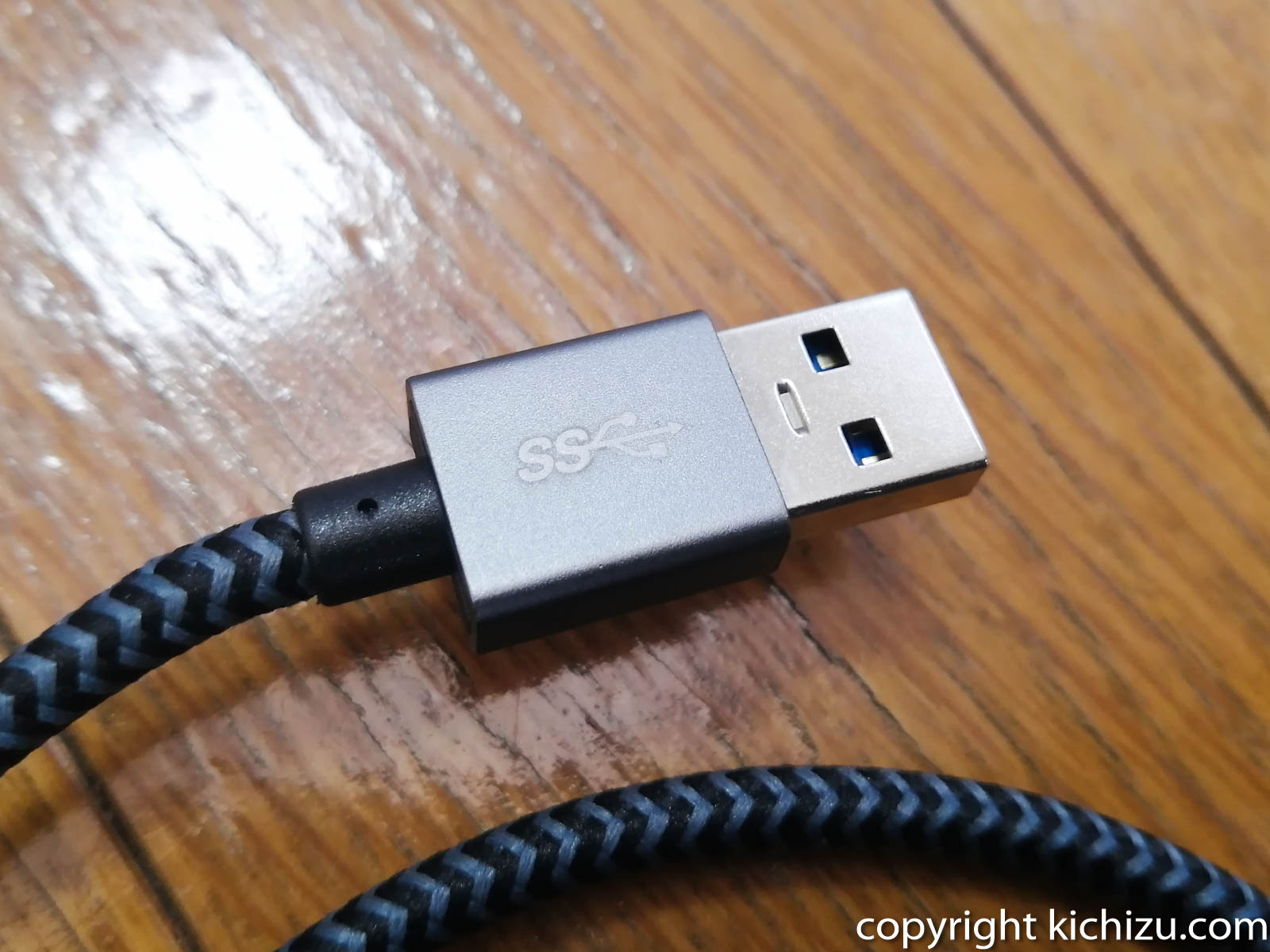 USB タイプ A のコネクタ