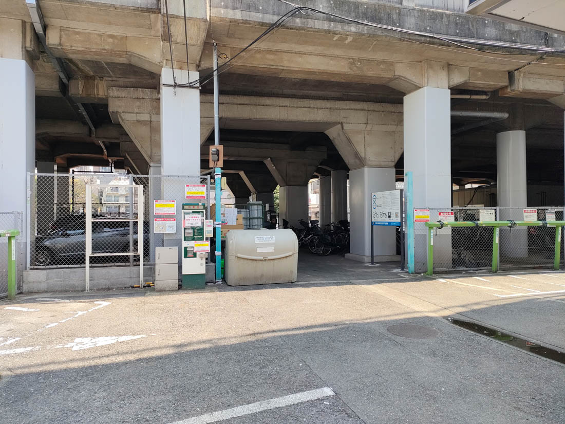 新しい駐輪場の入口